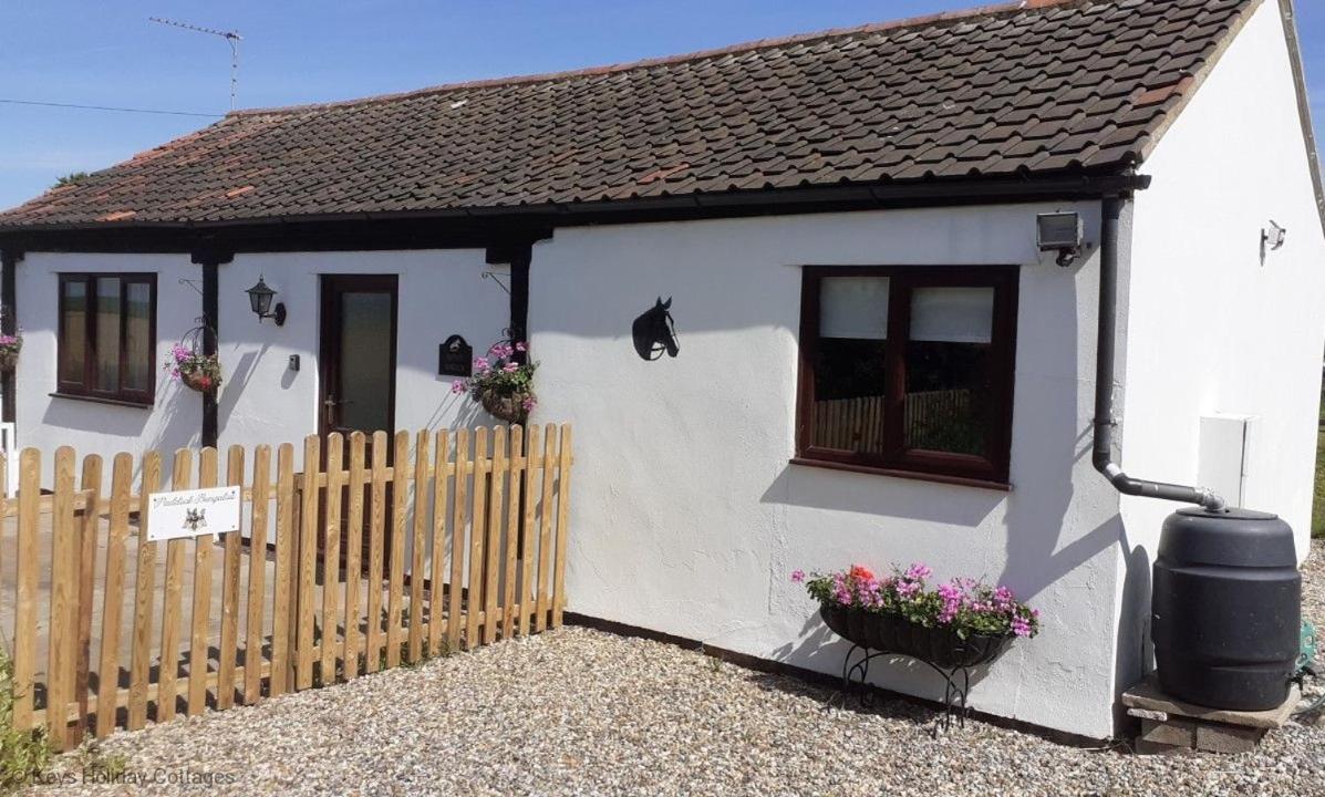 Paddock Bungalow Mundesley Exterior photo